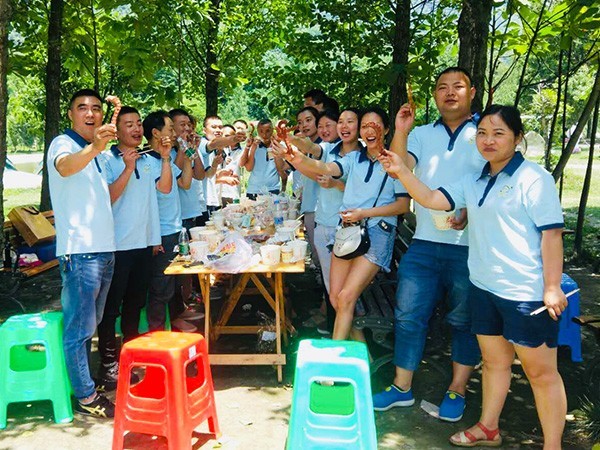亚洲麻豆性爱视频包装露营活动